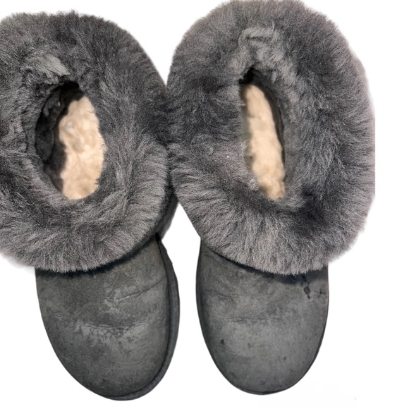 UGG CLASSIC MINI FLUFF BOOTIE - Picture 4 of 9